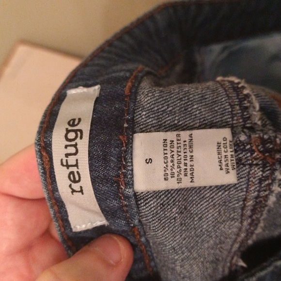 Refuge Denim Mini skirt Size Small Like New - Picture 3 of 3